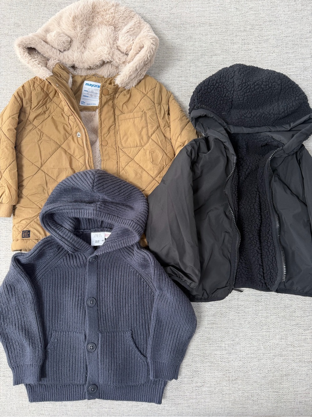 Bundle of outwear ( Zara, Mayoral ) size : 92 cm (2 T)